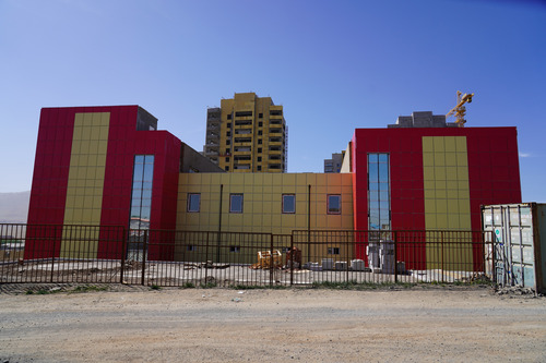 ХУД-ийн 8 дугаар хорооны сургуулийн барилга угсралт 85 хувьтай үргэлжилж байна